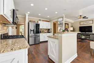 1902 La Salle St, Friendswood, TX 77546 - Photo 16