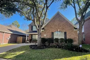 1615 Lakeside Enclave Dr, Houston, TX 77077 - Photo 4