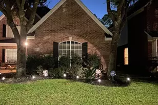 1615 Lakeside Enclave Dr, Houston, TX 77077 - Photo 6