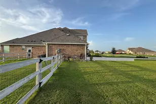 4021 Edgewater Ter Ln, Waller, TX 77484 - Photo 4