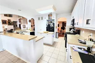 2158 Brittany Colony Dr, League City, TX 77573 - Photo 8