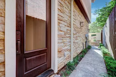 2409 W Morse Street, Houston, TX 77019 - Photo 2