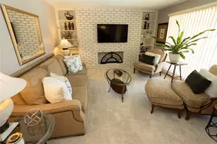 2101 Fountain View Dr, Houston, TX 77057 - Photo 12