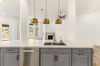 6415 Cherry Wick Drive, Manvel, TX 77578 - Photo 10