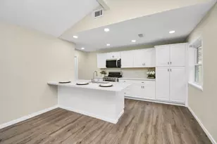 531 Edgebrook Dr, Houston, TX 77034 - Photo 12