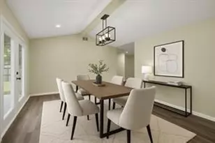 531 Edgebrook Dr, Houston, TX 77034 - Photo 2