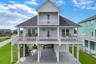 2301 Trinidad Dr, Crystal Beach, TX 77650 - Photo 2