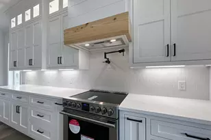 2301 Trinidad Dr, Crystal Beach, TX 77650 - Photo 36