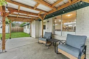 3404 Surrey St, Baytown, TX 77521 - Photo 14