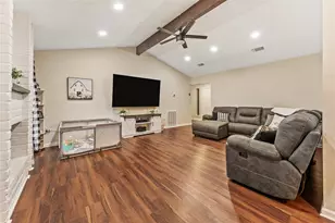 3404 Surrey St, Baytown, TX 77521 - Photo 4