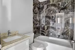 3261 Sherwood Dr, Orange, TX 77632 - Photo 8