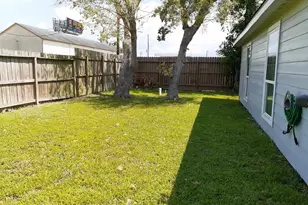 3319 Houston St, Rosenberg, TX 77471 - Photo 10