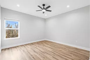 3821 Easy St, Houston, TX 77026 - Photo 6