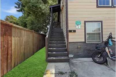 605 E Hunnicutt Street, Baytown, TX 77520 - Photo 4