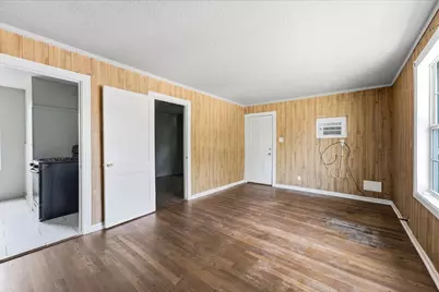 605 E Hunnicutt Street, Baytown, TX 77520 - Photo 8