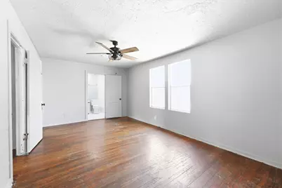 605 E Hunnicutt Street, Baytown, TX 77520 - Photo 16