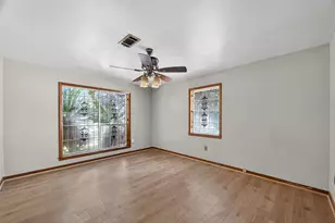 8428 Swiftwater Ln, Houston, TX 77075 - Photo 6