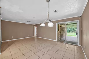 8428 Swiftwater Ln, Houston, TX 77075 - Photo 12