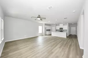 638 Stovall Dr, Palacios, TX 77465 - Photo 6
