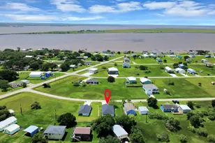 638 Stovall Dr, Palacios, TX 77465 - Photo 36
