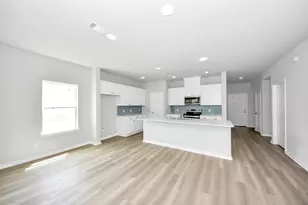 638 Stovall Dr, Palacios, TX 77465 - Photo 16