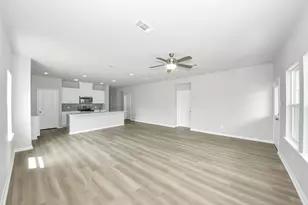 638 Stovall Dr, Palacios, TX 77465 - Photo 8