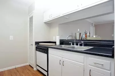 2338 West 18th Street #040, Houston, TX 77008 - Photo 4