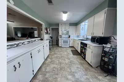 608 Avenue K, El Campo, TX 77437 - Photo 8