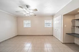 9517 Truscon Dr, Houston, TX 77080 - Photo 8