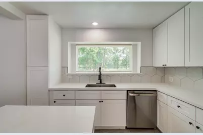 494 Brandon Road, Conroe, TX 77302 - Photo 6