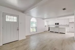 494 Brandon Rd, Conroe, TX 77302 - Photo 2