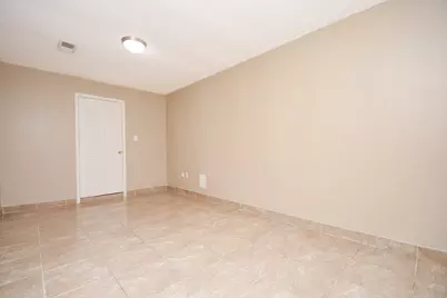 13115 Pebblewalk Circle S, Houston, TX 77041 - Photo 16