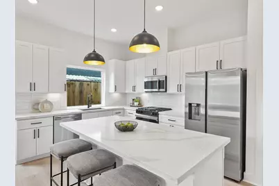 243 Rebecca Street #E, Houston, TX 77022 - Photo 8