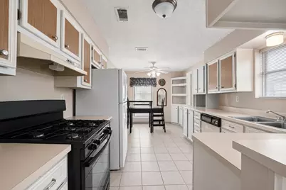 1318 2nd Street, League City, TX 77573 - Photo 4