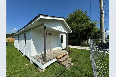 8214 Livingston Street, Houston, TX 77051 - Photo 2