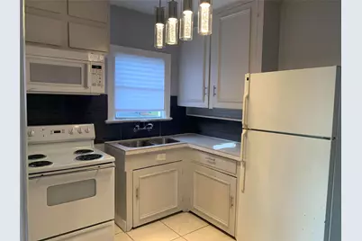 1546 Lombardy Street #C, Houston, TX 77023 - Photo 6