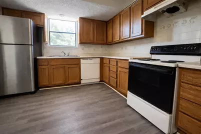 611 Reed Avenue, Wharton, TX 77488 - Photo 12