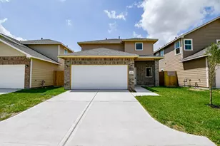 2819 Topiary Ln, Houston, TX 77014 - Photo 2