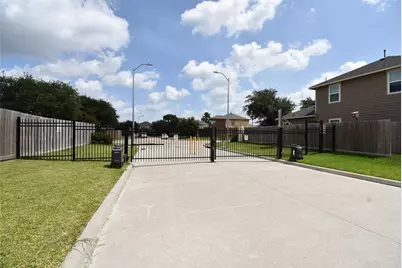 2819 Topiary Lane, Houston, TX 77014 - Photo 1
