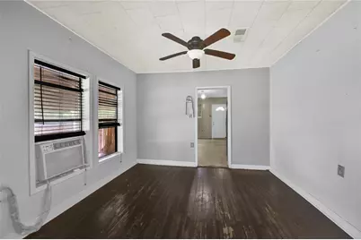 720 Yupon Street, Baytown, TX 77520 - Photo 6