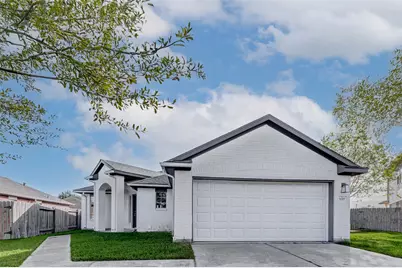 7027 Sun Creek Drive, Hitchcock, TX 77563 - Photo 2