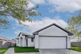 7027 Sun Creek Dr, Hitchcock, TX 77563 - Photo 2