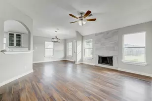 7027 Sun Creek Dr, Hitchcock, TX 77563 - Photo 22