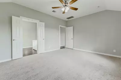 7027 Sun Creek Drive, Hitchcock, TX 77563 - Photo 4