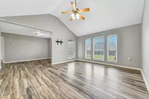 1C Prairie Knoll Dr, La Marque, TX 77510 - Photo 2
