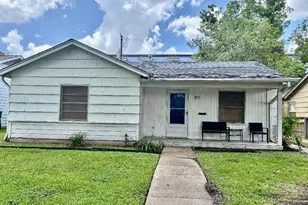 1911 Tabor St, Houston, TX 77009 - Photo 1