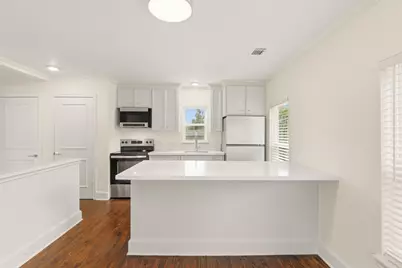 612 1/2 W Alabama Street, Houston, TX 77006 - Photo 1