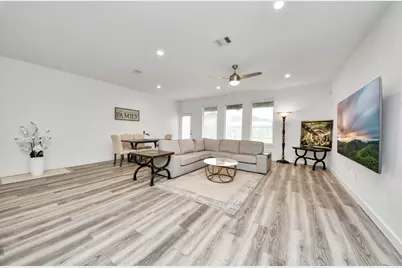 12319 Brandenburg Gate Drive, Houston, TX 77047 - Photo 16