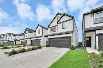12319 Brandenburg Gate Drive, Houston, TX 77047 - Photo 2
