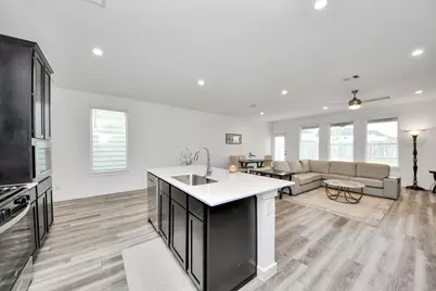 12319 Brandenburg Gate Drive, Houston, TX 77047 - Photo 10